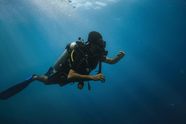 Checklist de equipamentos para sua primeira aventura subaquática