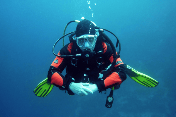 Roupa de mergulho: como escolher o modelo ideal para cada temperatura?